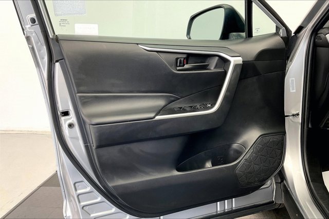 Used 2024 Toyota RAV4 LE image 26