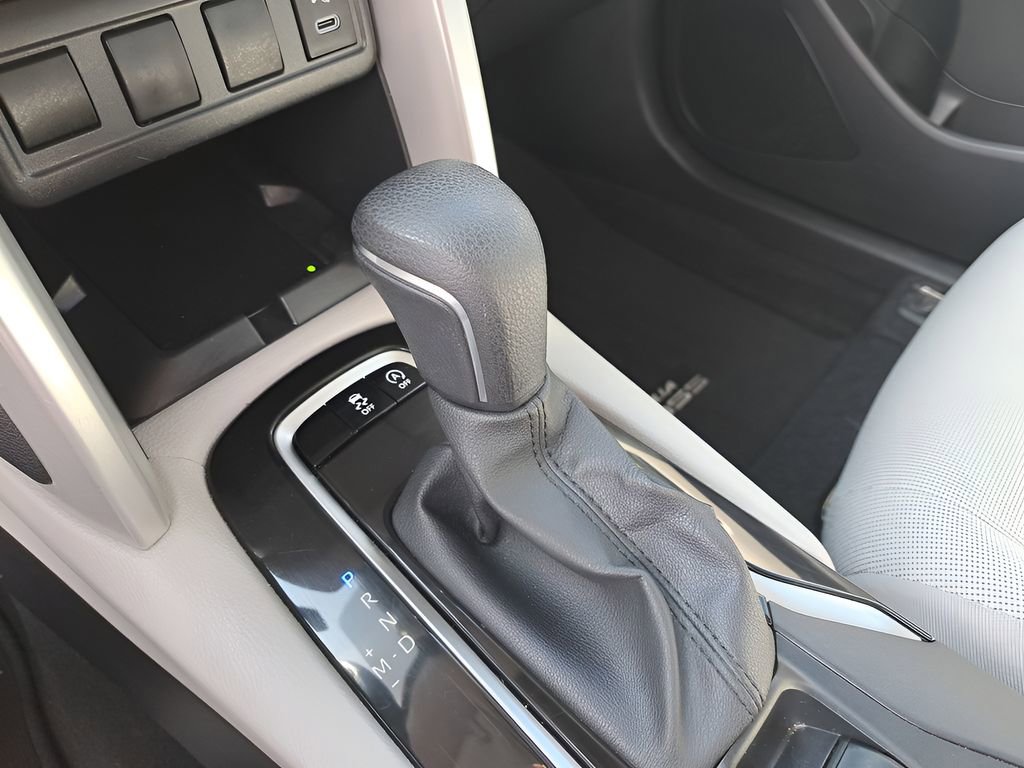 Certified 2025 Toyota Corolla Cross LE image 26