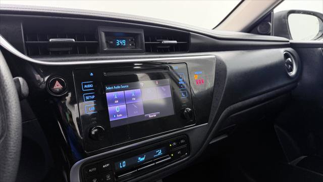 Used 2019 Toyota Corolla LE FWD image 28