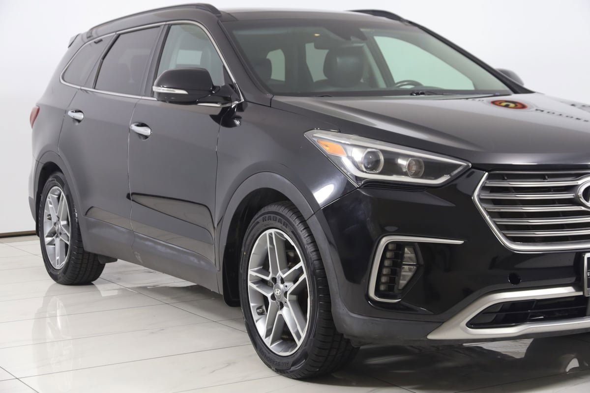 Used 2017 Hyundai Santa Fe FWD w/ SE Ultimate Tech Package 03 image 40