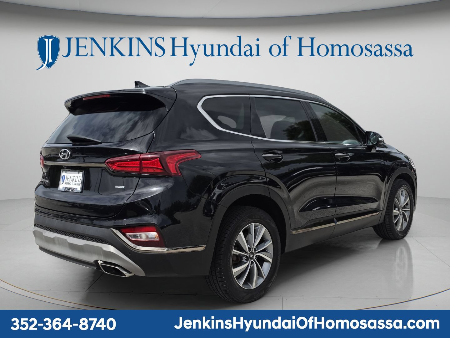 Used 2019 Hyundai Santa Fe AWD w/ Cargo Package image 3
