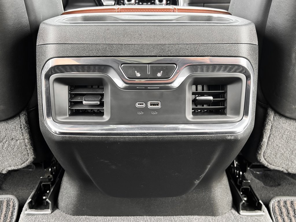 Used 2024 GMC Sierra 3500 Denali Ultimate image 27