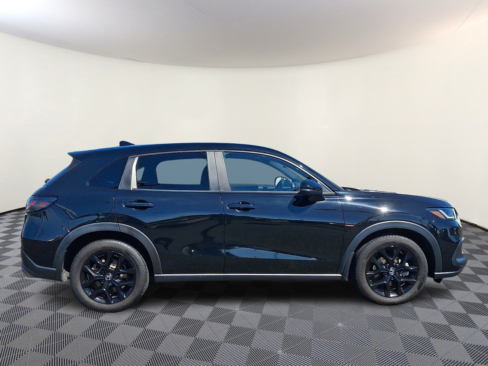 Used 2024 Honda HR-V Sport image 8