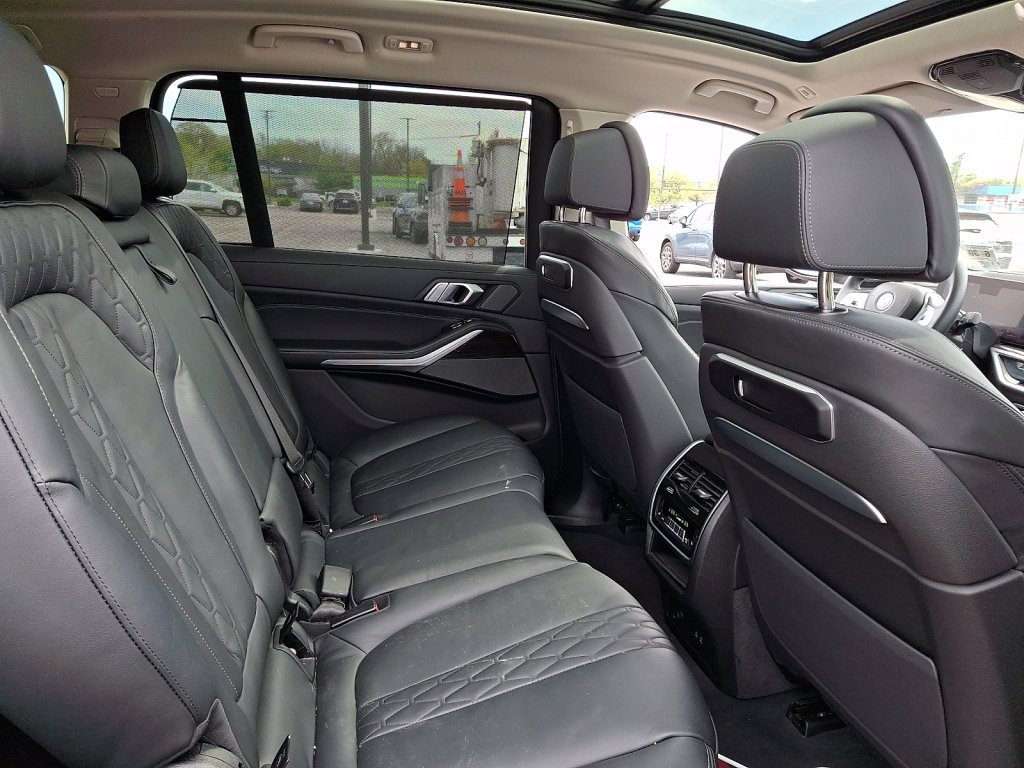 Used 2026 BMW X7 xDrive40i image 15