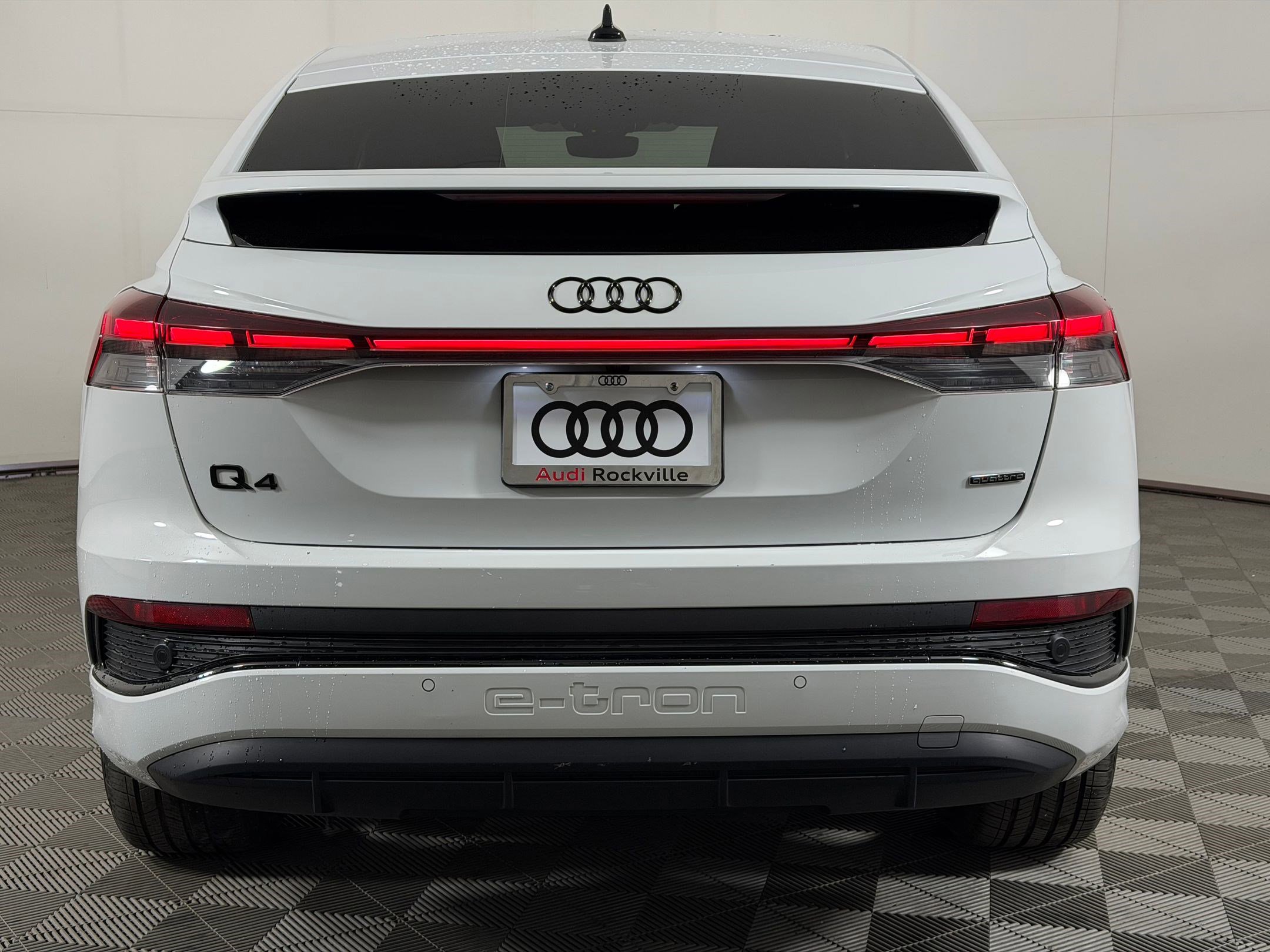 Used 2022 Audi Q4 e-tron Prestige w/ S Line Plus Package image 10