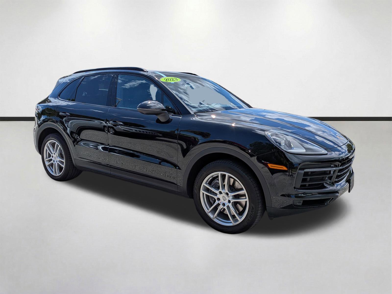 Used 2023 Porsche Cayenne AWD/4WD image 2