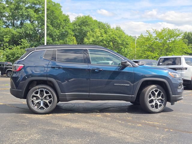 New 2026 Jeep Compass Limited w/ Sun, Sound & Navigation Group AWD/4WD image 30