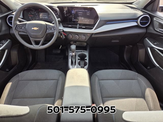 Used 2026 Chevrolet Trax LS w/ LS Convenience Package FWD image 12