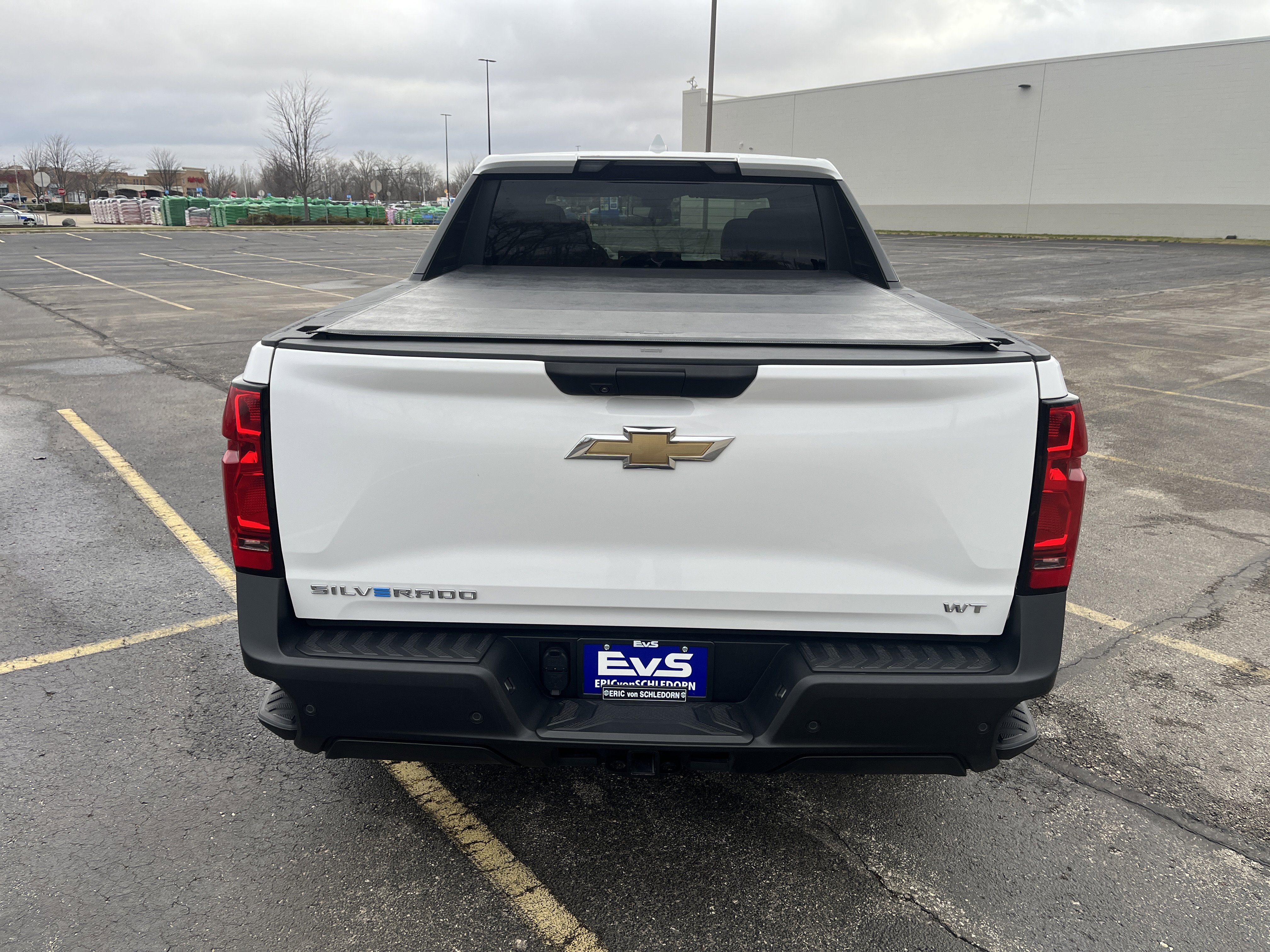 Used 2025 Chevrolet Silverado EV W/T AWD/4WD image 5
