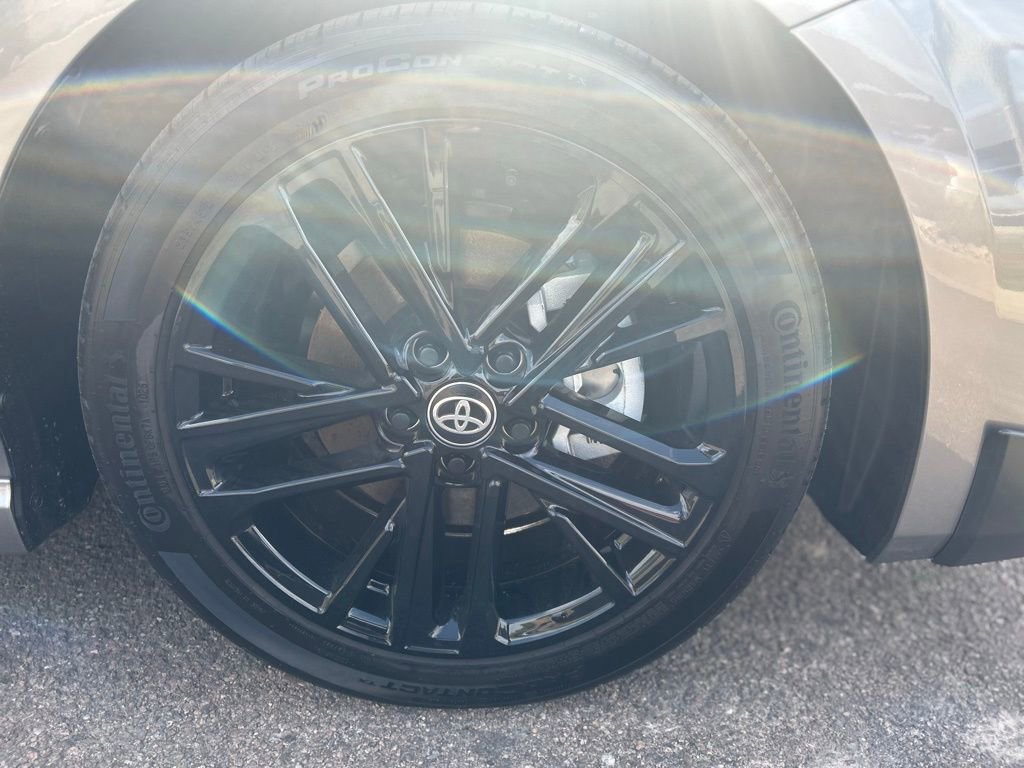 Used 2025 Toyota Camry SE image 12