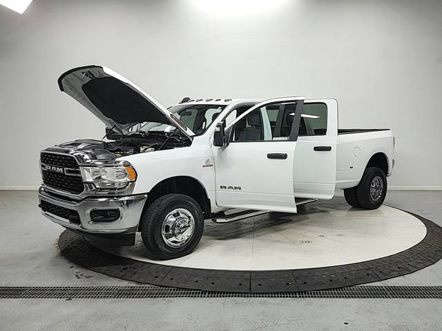 Used 2024 RAM 3500 Big Horn AWD/4WD image 11