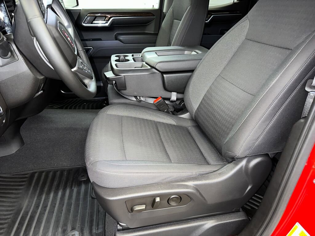 Used 2023 GMC Sierra 1500 Elevation image 2