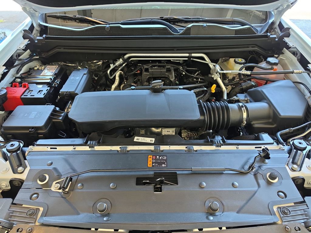 New 2026 Chevrolet Colorado ZR2 w/ Technology Package AWD/4WD image 35