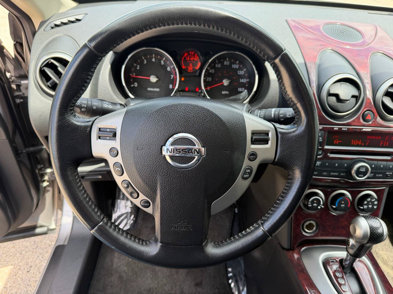 Used 2010 Nissan Rogue SL w/ Leather Pkg FWD image 15
