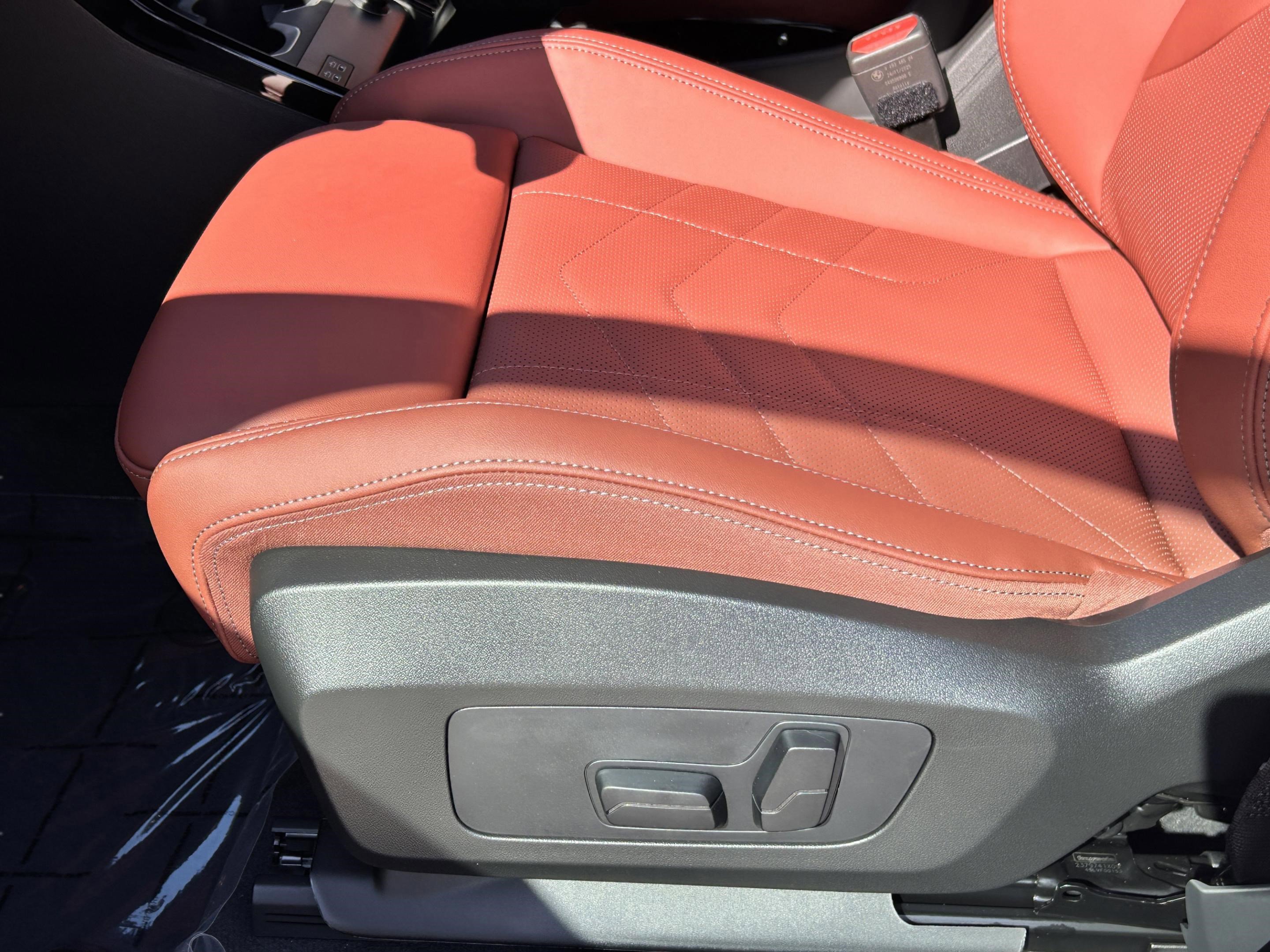 Used 2026 BMW X1 xDrive28i w/ Convenience Package image 19