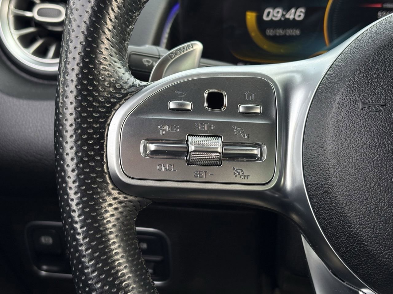 Used 2022 Mercedes-Benz GLB 35 AMG 4MATIC image 16