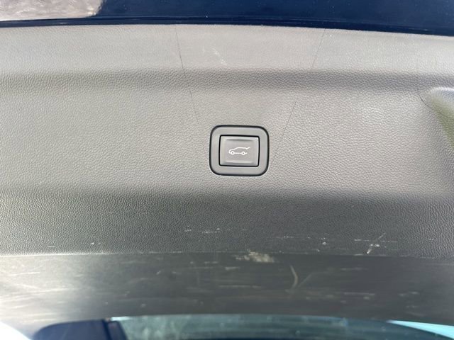 Used 2023 Chevrolet Tahoe LT w/ Luxury Package image 13