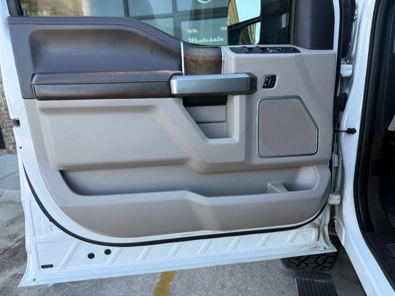 Used 2018 Ford F350 Limited w/ FX4 4x4 Off Road Package image 36