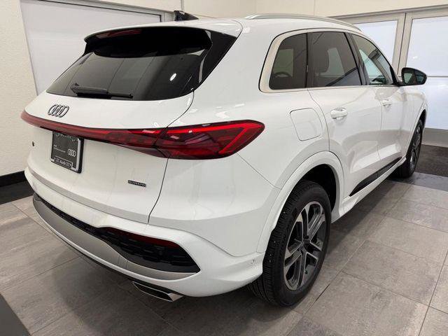 Certified 2025 Audi Q5 Premium w/ Convenience Package image 2