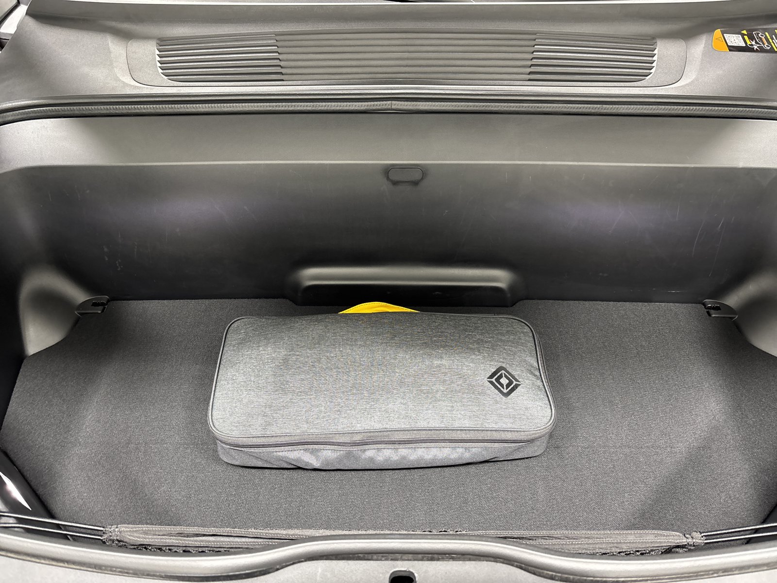 Used 2024 Rivian R1S Adventure AWD/4WD image 14