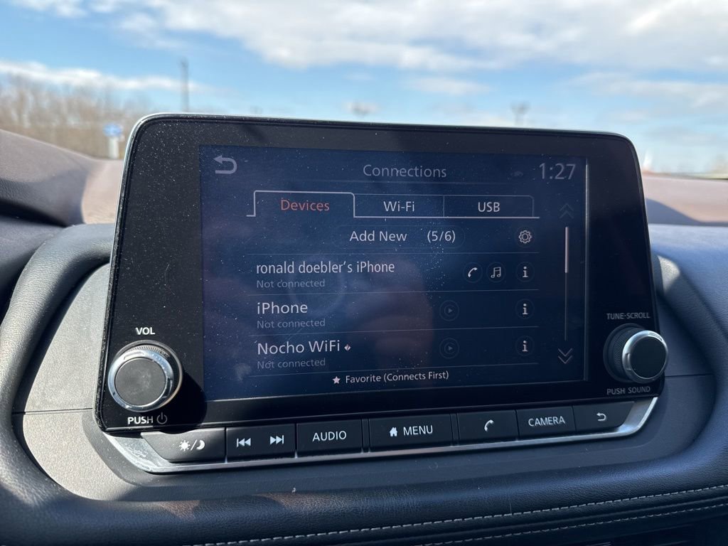 Used 2023 Nissan Rogue SV FWD image 27