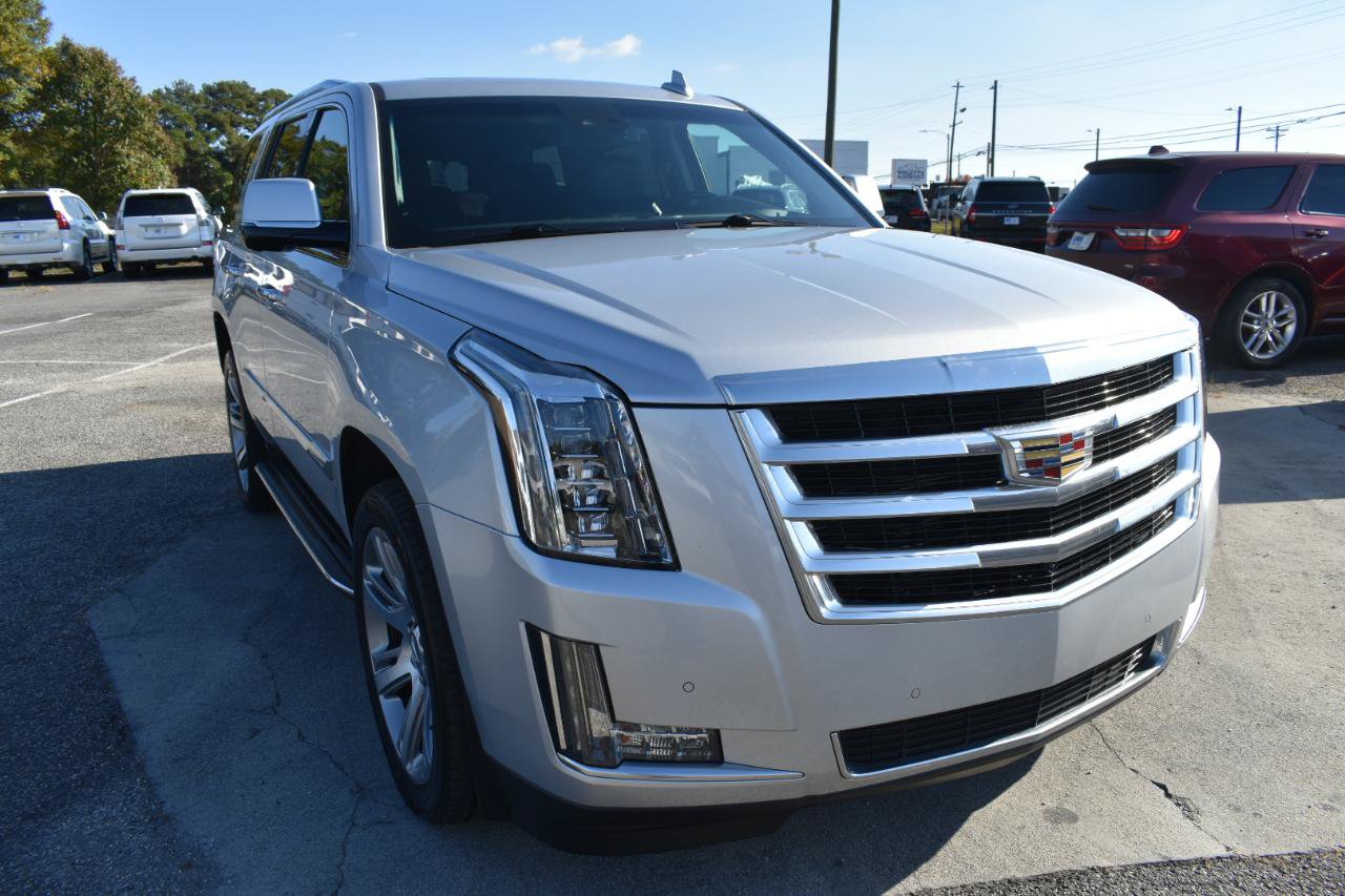 Used 2016 Cadillac Escalade Luxury AWD/4WD image 4