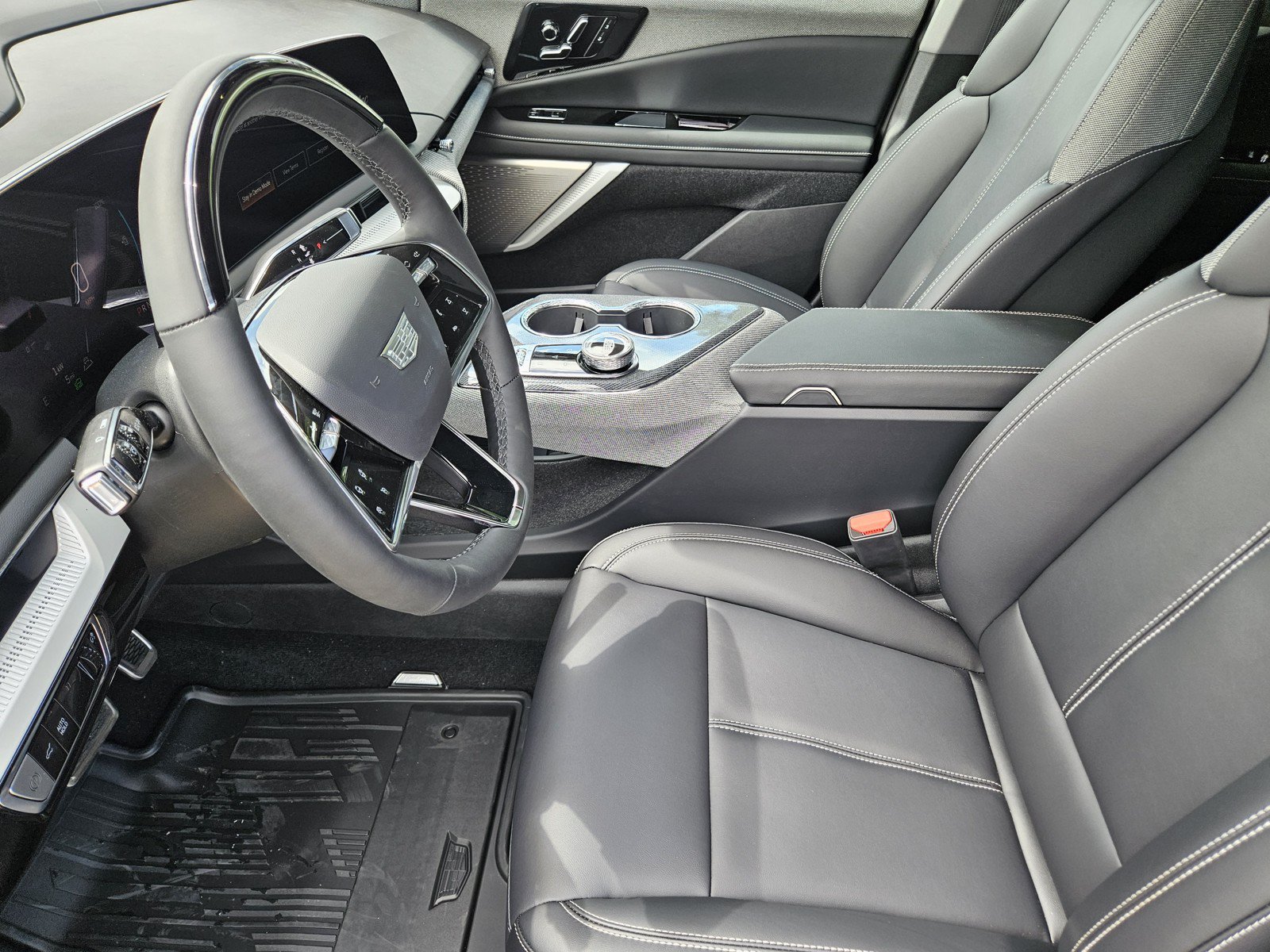 New 2026 Cadillac Optiq Luxury 1 RWD image 9