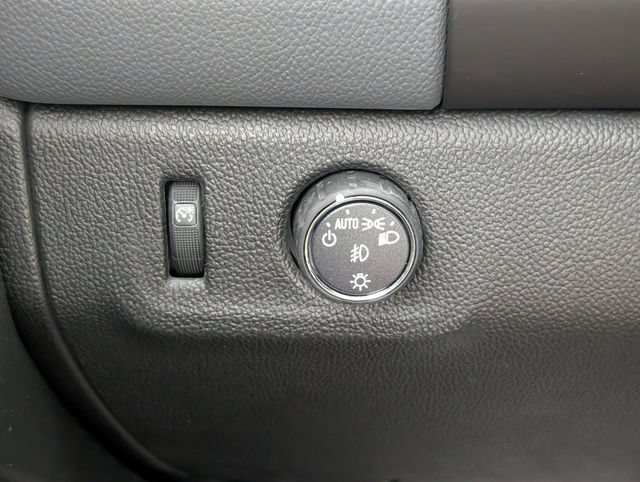 Used 2017 Chevrolet Colorado Z71 RWD image 15