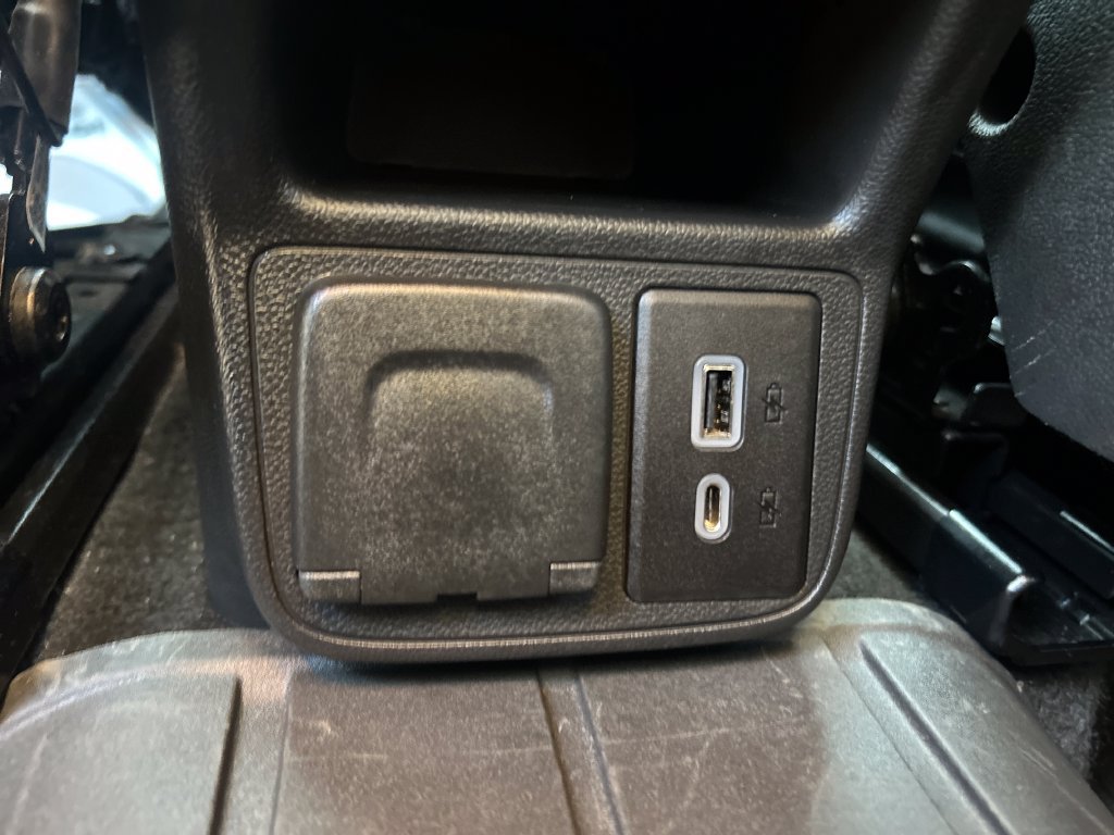 Used 2022 Buick Encore GX Essence w/ Advanced Technology Package AWD/4WD image 15