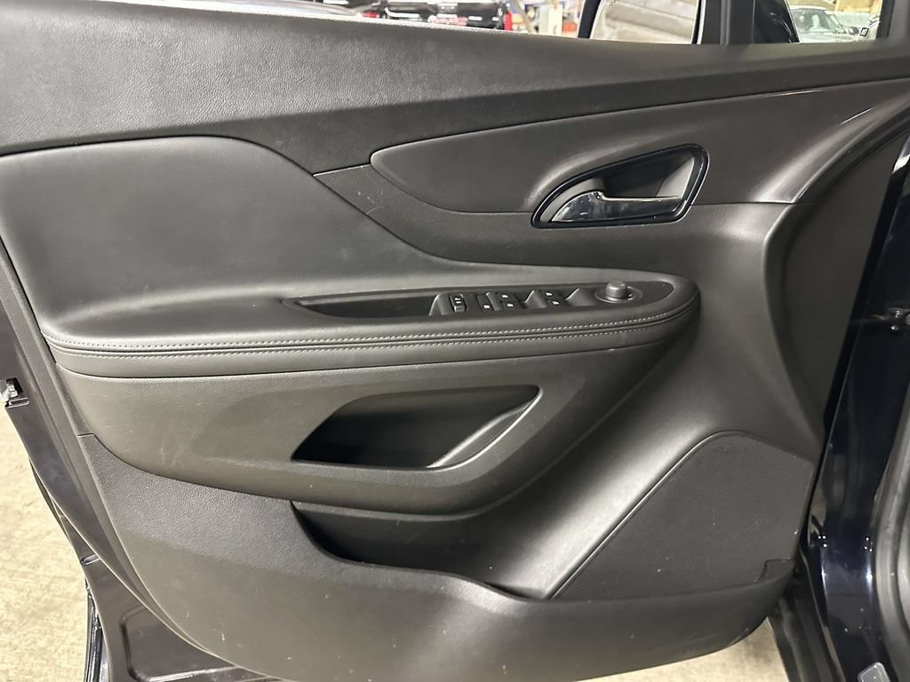 Used 2022 Buick Encore Preferred w/ Safety Package AWD/4WD image 17
