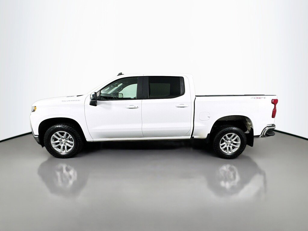 Used 2021 Chevrolet Silverado 1500 LT w/ Convenience Package II AWD/4WD image 2
