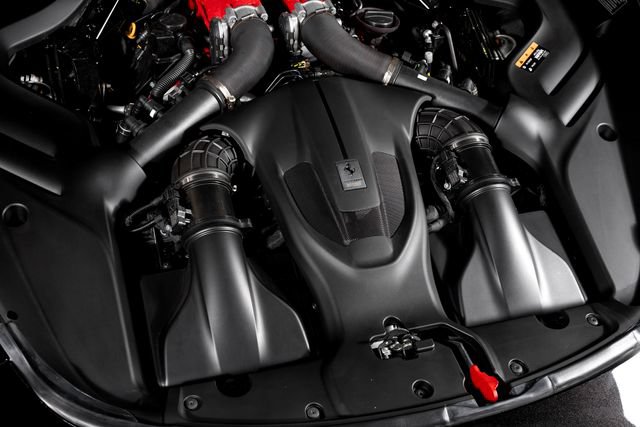 Used 2024 Ferrari Roma RWD image 17