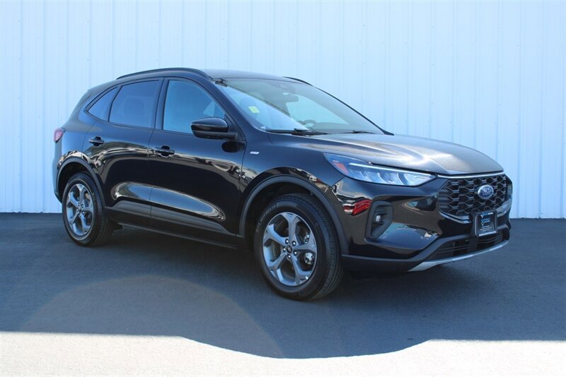 Used 2025 Ford Escape ST-Line Select AWD/4WD video 1