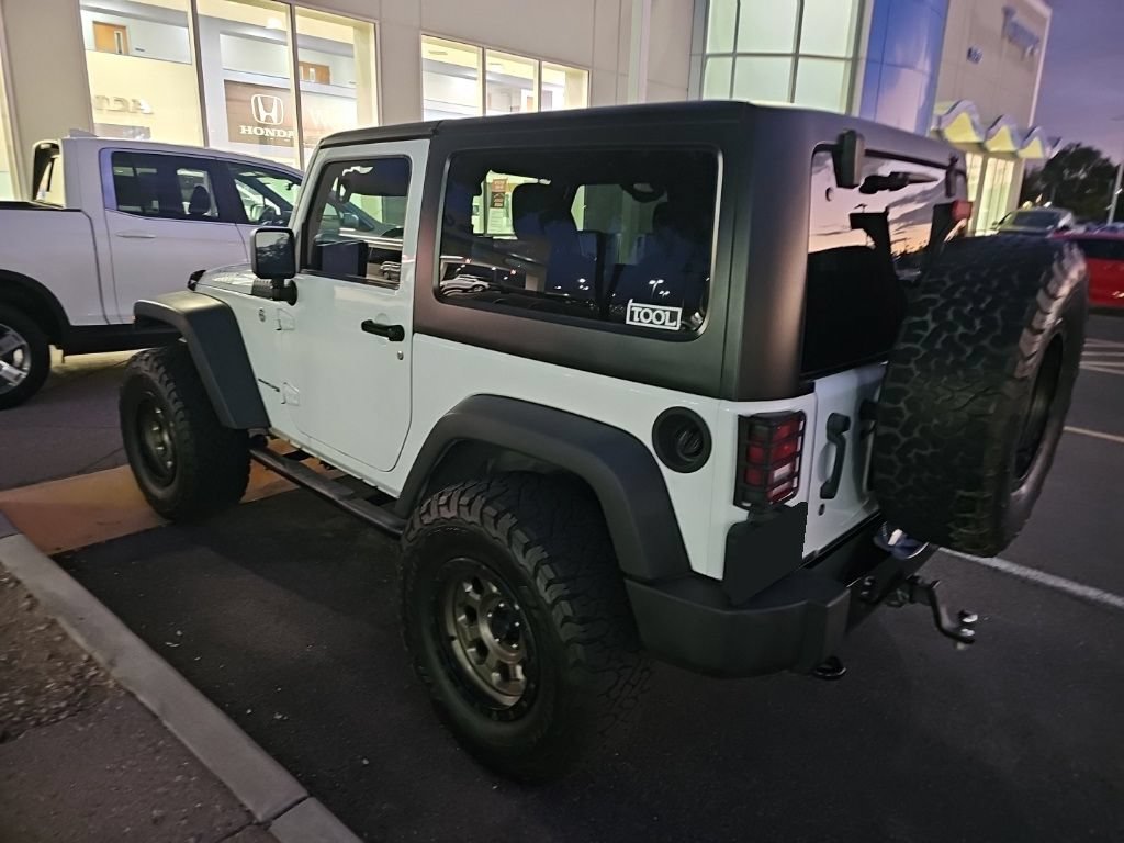 Used 2018 Jeep Wrangler Sport AWD/4WD image 10