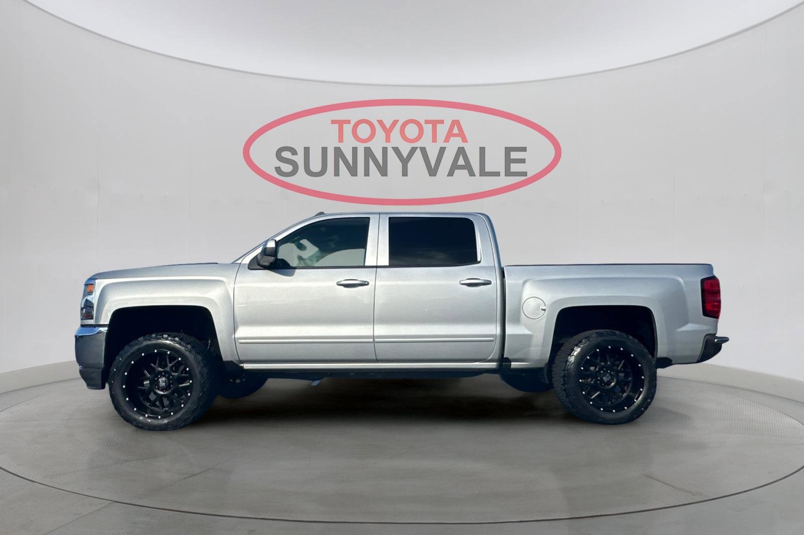 Used 2018 Chevrolet Silverado 1500 LT w/ All Star Edition image 6