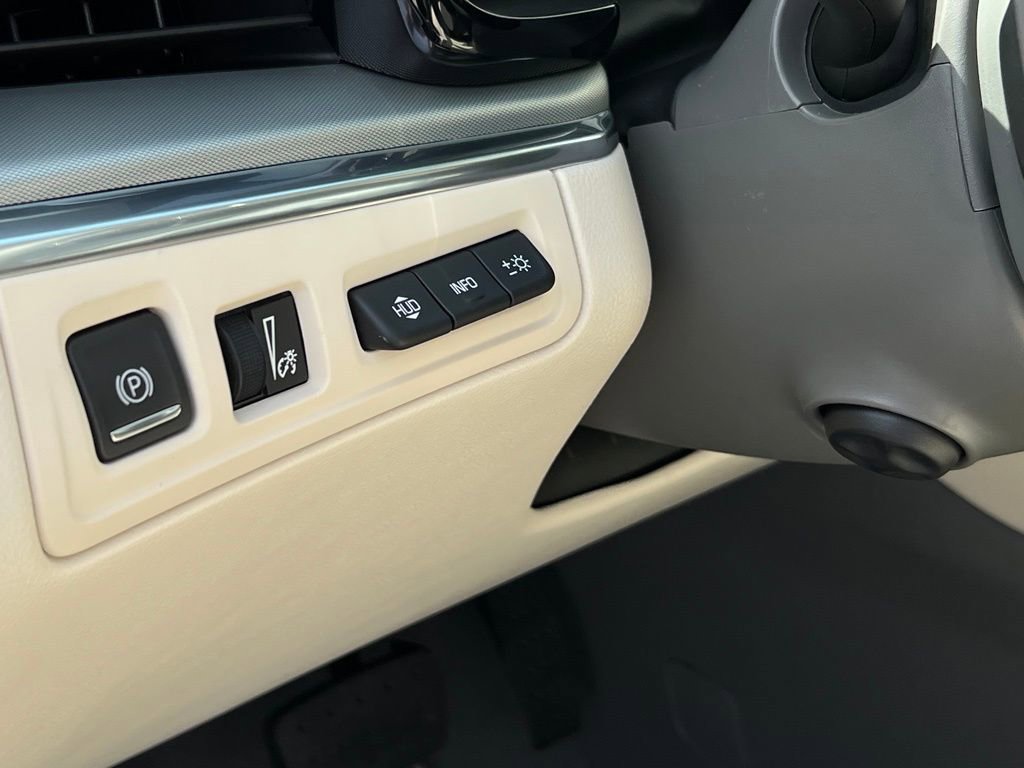 New 2026 Cadillac XT5 Premium Luxury w/ Driver Assist Package image 8