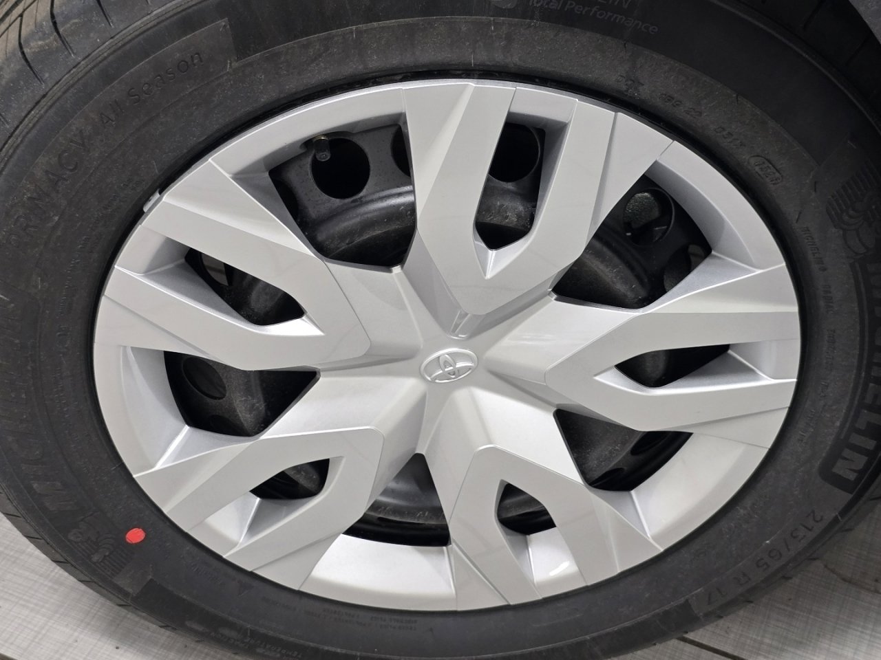 New 2026 Toyota Corolla Cross L image 7