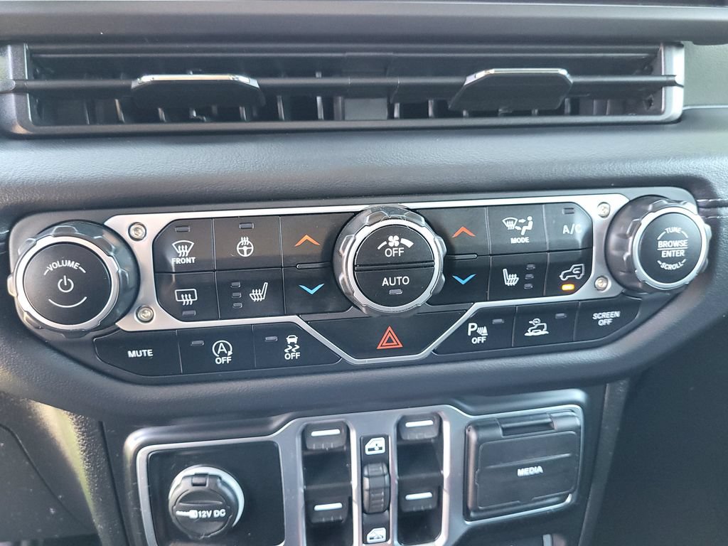 Used 2025 Jeep Gladiator Mojave AWD/4WD image 20