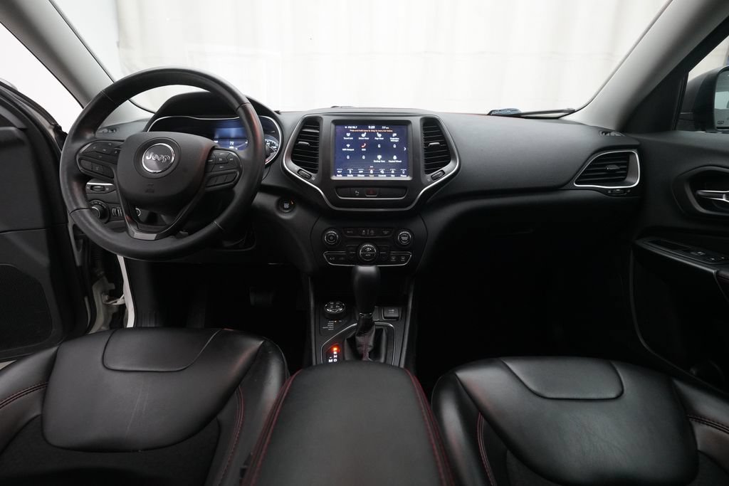 Used 2019 Jeep Cherokee Trailhawk w/ Comfort/Convenience Group AWD/4WD image 5