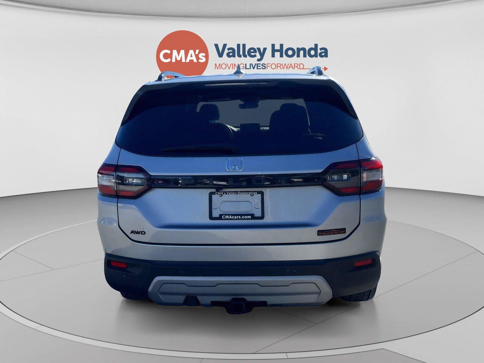 Used 2025 Honda Pilot TrailSport image 4