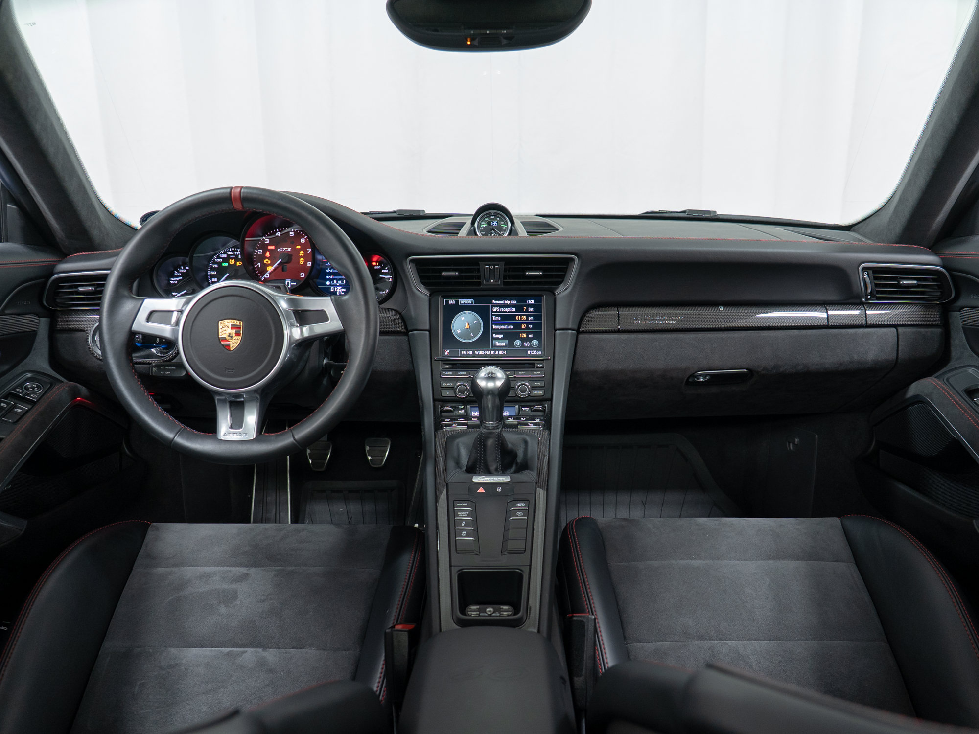 Certified 2016 Porsche 911 Carrera GTS RWD image 24