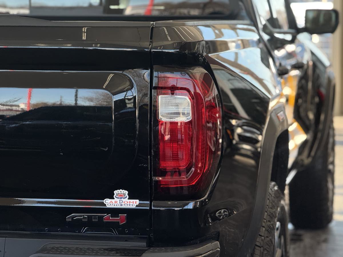 Used 2025 GMC Canyon AT4 w/ Technology Plus Package image 13