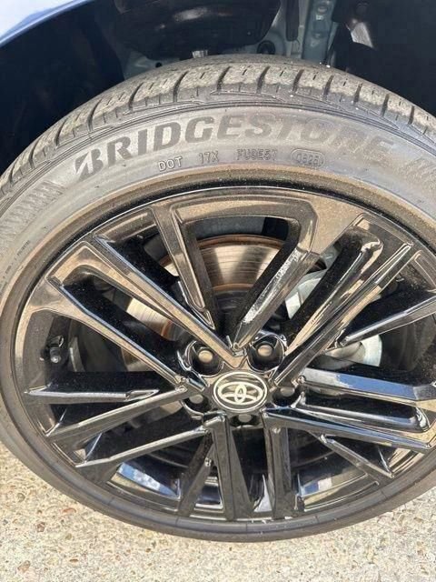 Used 2025 Toyota Camry SE w/ Convenience Package image 33