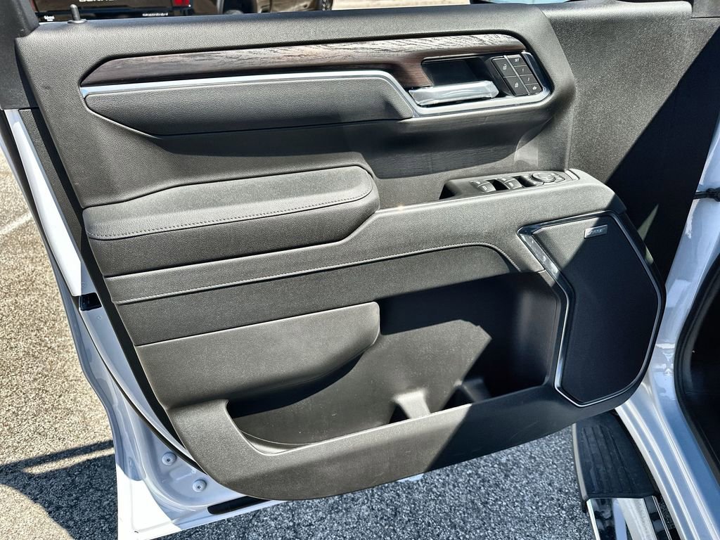 New 2026 GMC Sierra 1500 SLT image 21