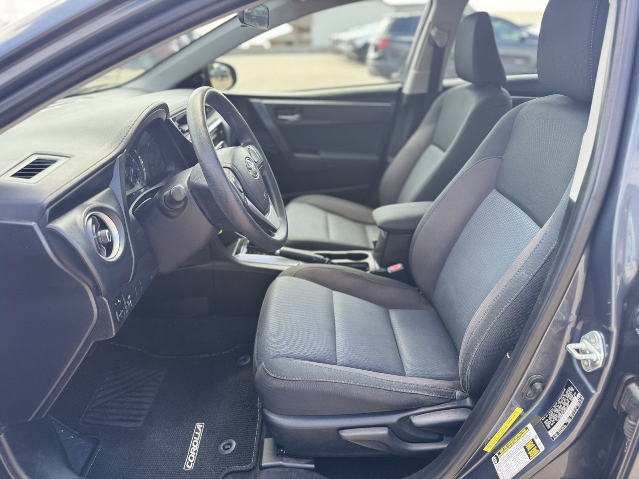 Used 2017 Toyota Corolla LE FWD image 9