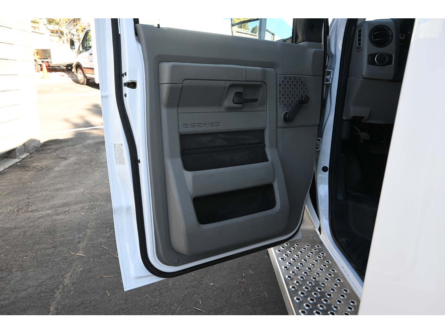 New 2026 Ford E-450 and Econoline 450 Super Duty w/ Shuttle Bus Prep Package RWD image 27
