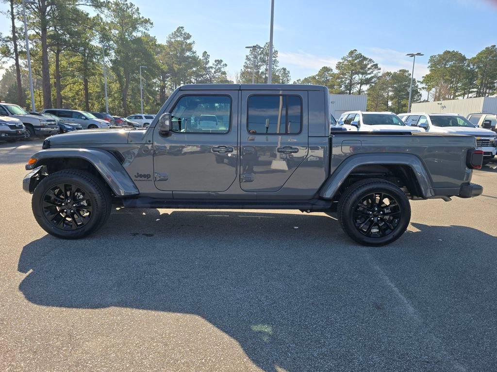 Used 2022 Jeep Gladiator Overland video 2