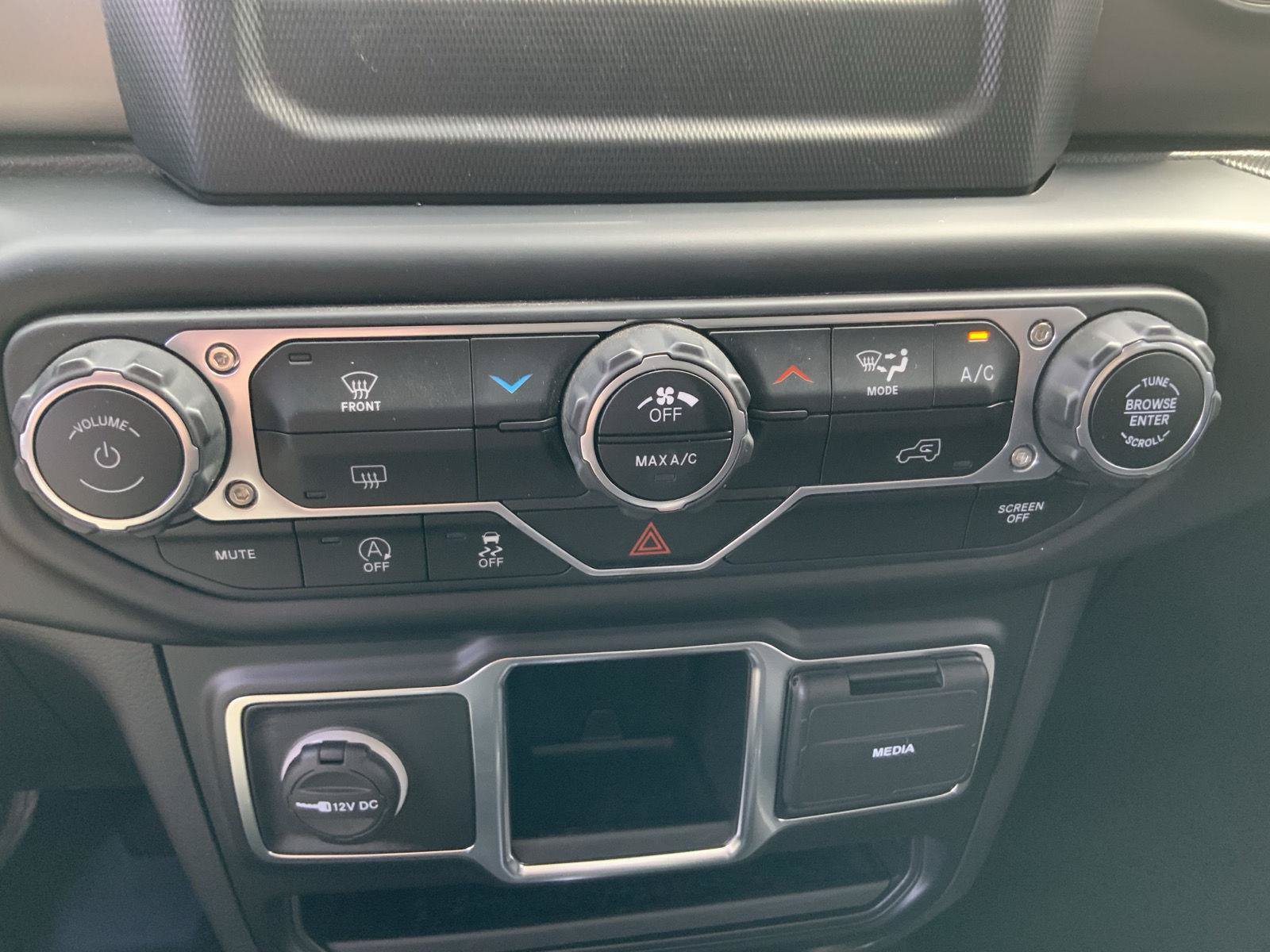 Used 2022 Jeep Wrangler Unlimited Sport AWD/4WD image 39