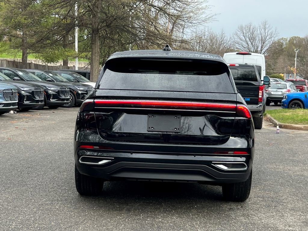 Used 2025 Lincoln Nautilus Premier w/ Equipment Group 102A image 6