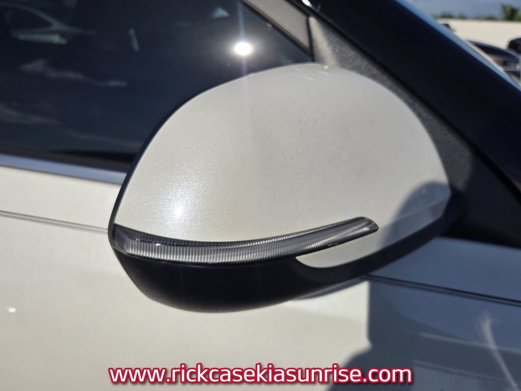 Used 2024 Kia Seltos SX w/ SX Sunroof Package AWD/4WD image 11